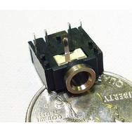 https://dlnmh9ip6v2uc.cloudfront.net/images/products/8/0/3/2/Audio-3.5mm_i_ma.jpg